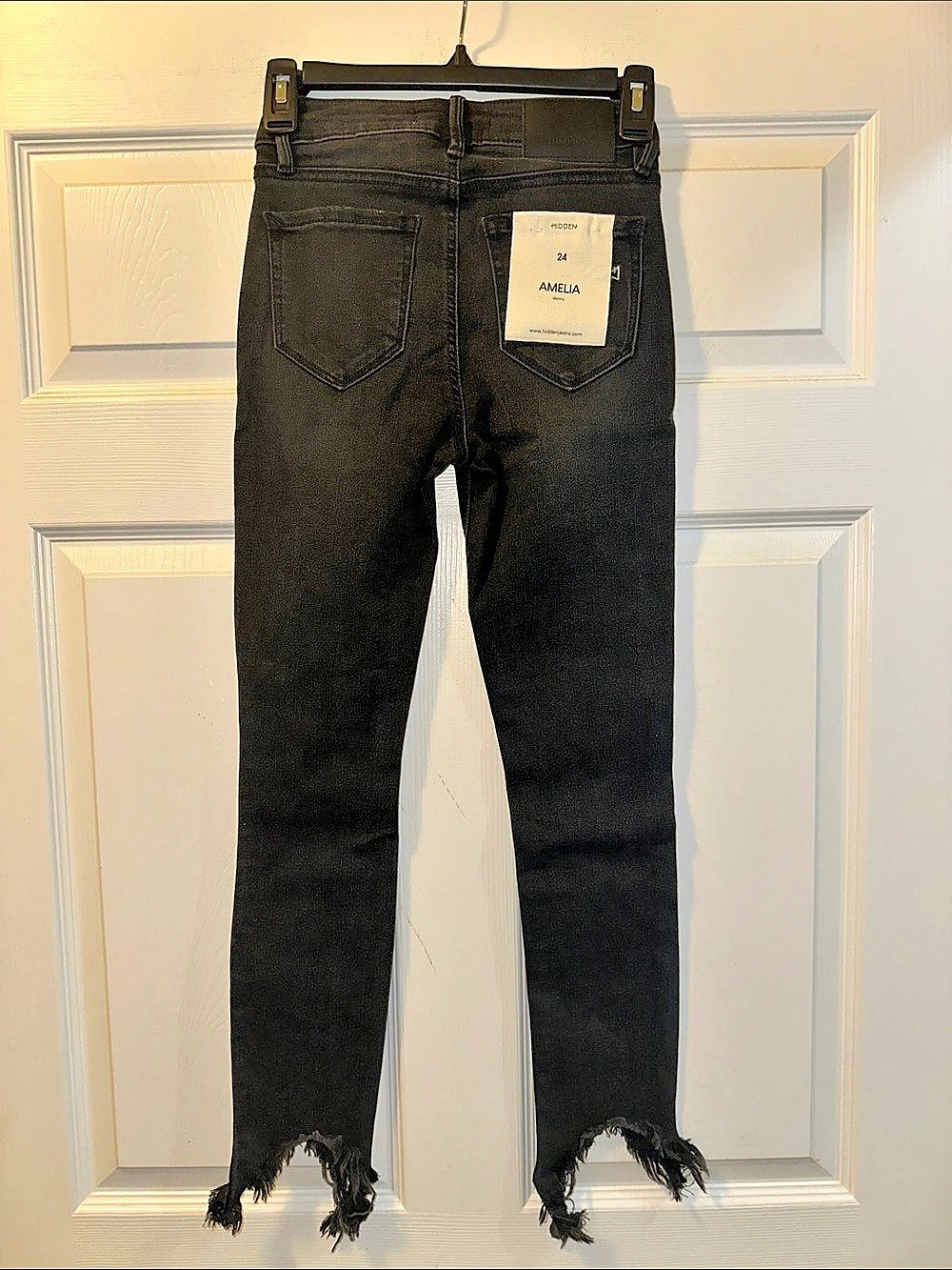 NWT Women’s Hidden Los Angeles Amelia Skinny Distressed Denim Jeans - Size 24